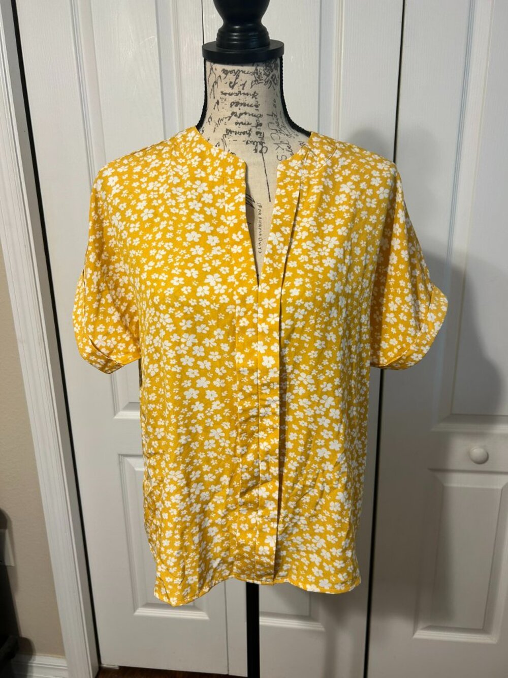 SHEIN Womens Large Yellow Floral Blouse Split Neck Short Sleeve Top